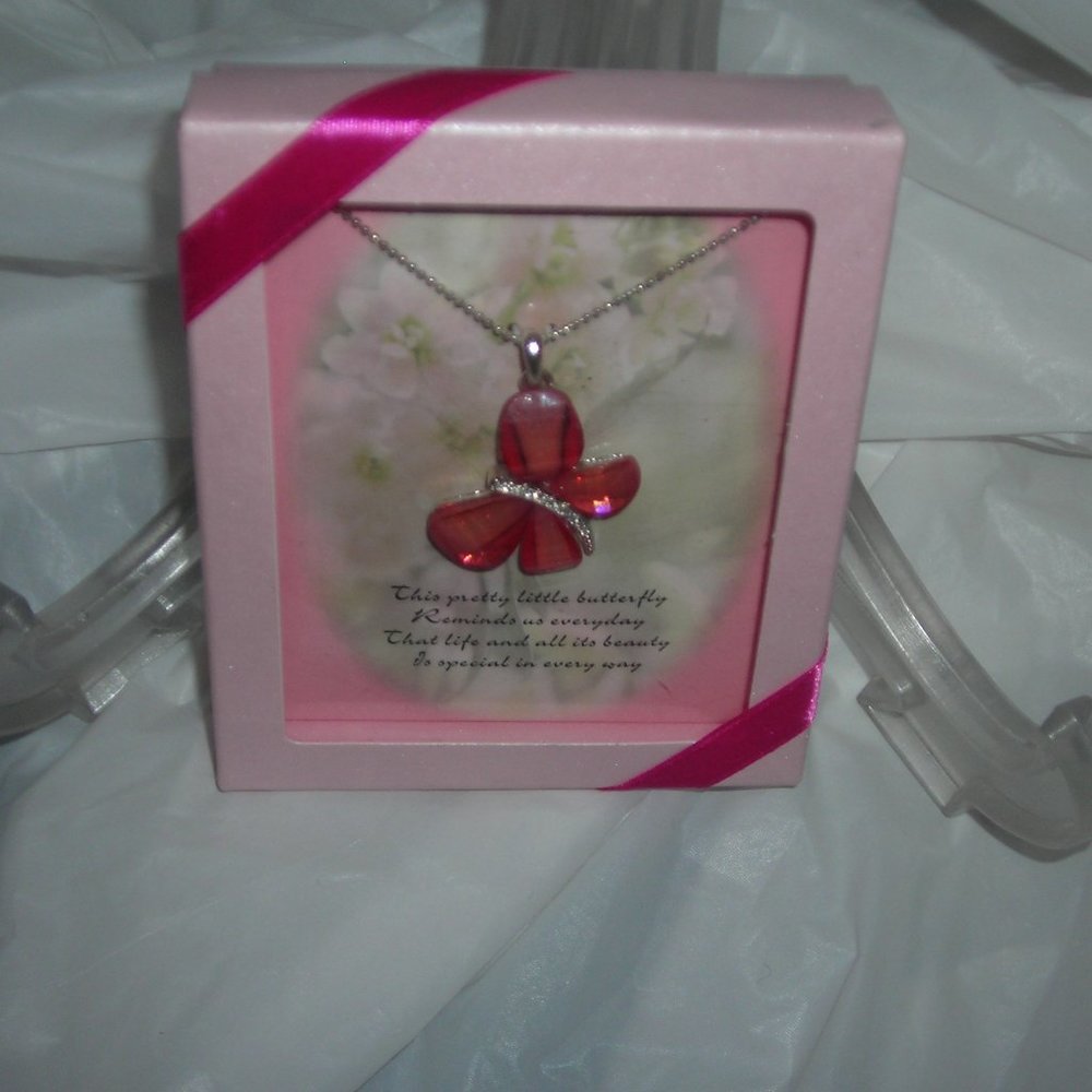 Butterfly necklace with chain NWOT,